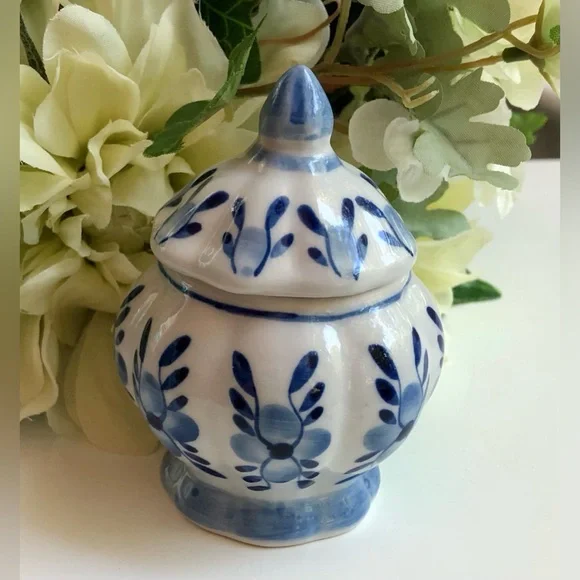 Vintage 1950’s Miniature Ginger Jar w/Lid - Picture 4 of 6